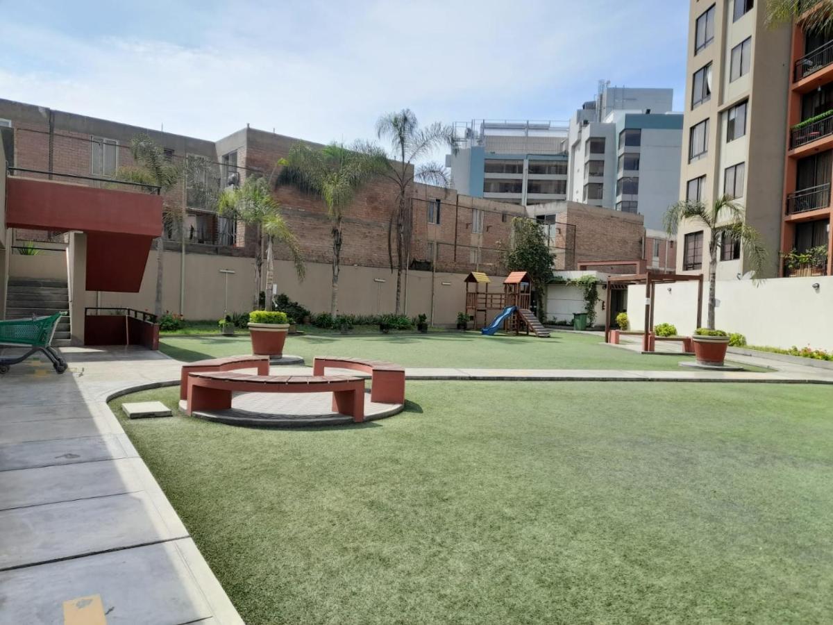 Departamento Completo Surquillo/Miraflores リマ エクステリア 写真